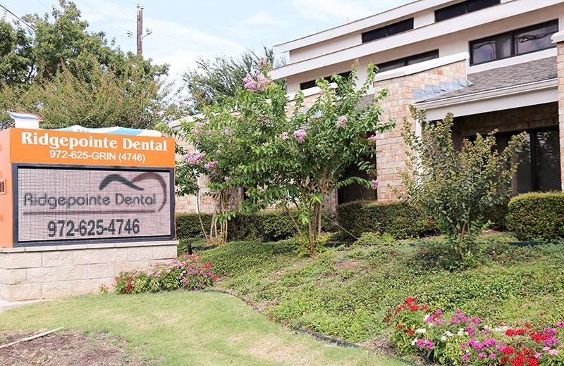 Ridgepointe Dental street view sign